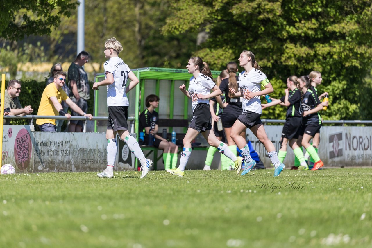 Bild 97 - wBJ SV Henstedt Ulzburg - FSG Oldendorf Itzehoe : Ergebnis: 6:3